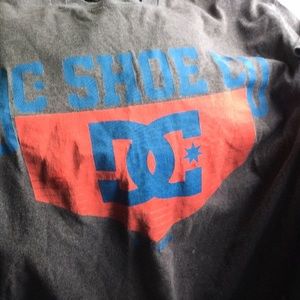DC shoe co mens size large short sleeve shirt
